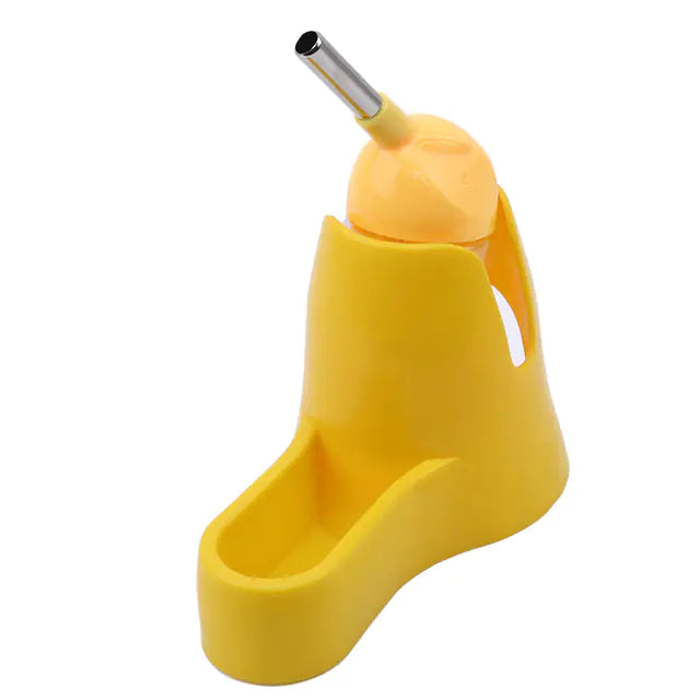 Compact Dual-Use Pet Feeder for Hamsters